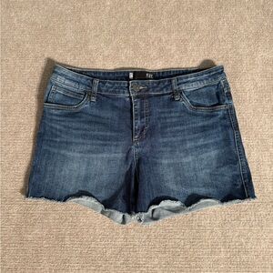 Kut from the Kloth Medium Wash Gidget Fray Denim Jean Shorts - Size 12